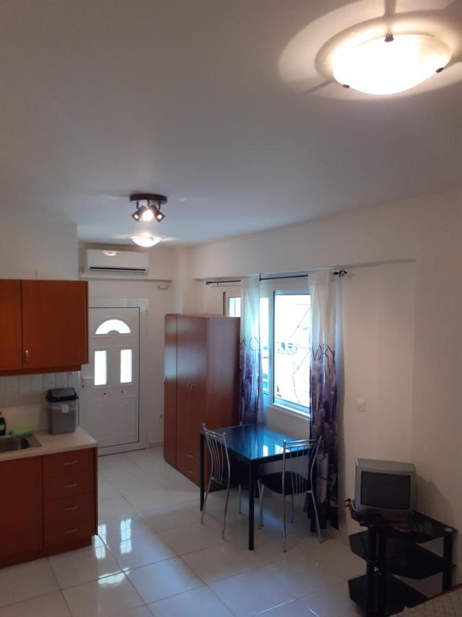 شقة Yellow House كالاماتا المظهر الخارجي الصورة