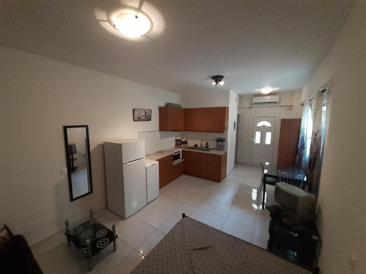 شقة Yellow House كالاماتا المظهر الخارجي الصورة