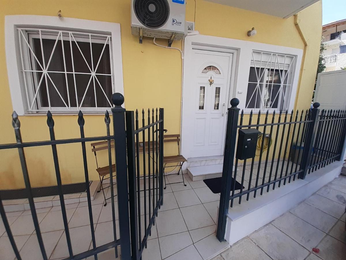 شقة Yellow House كالاماتا المظهر الخارجي الصورة